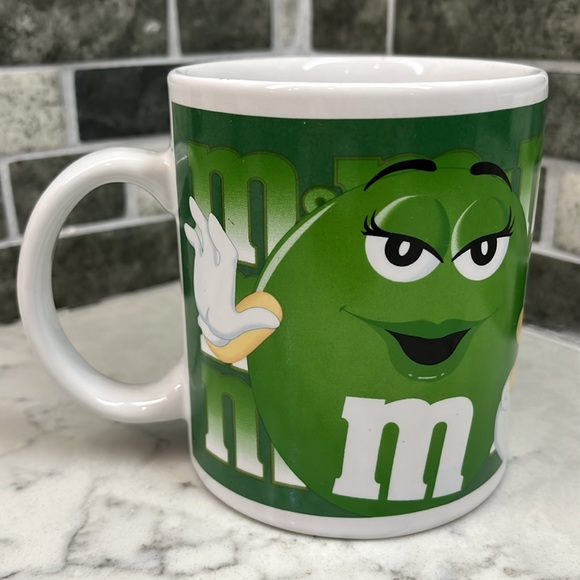 Green M&M coffee/tea mug - Picture 3 of 7